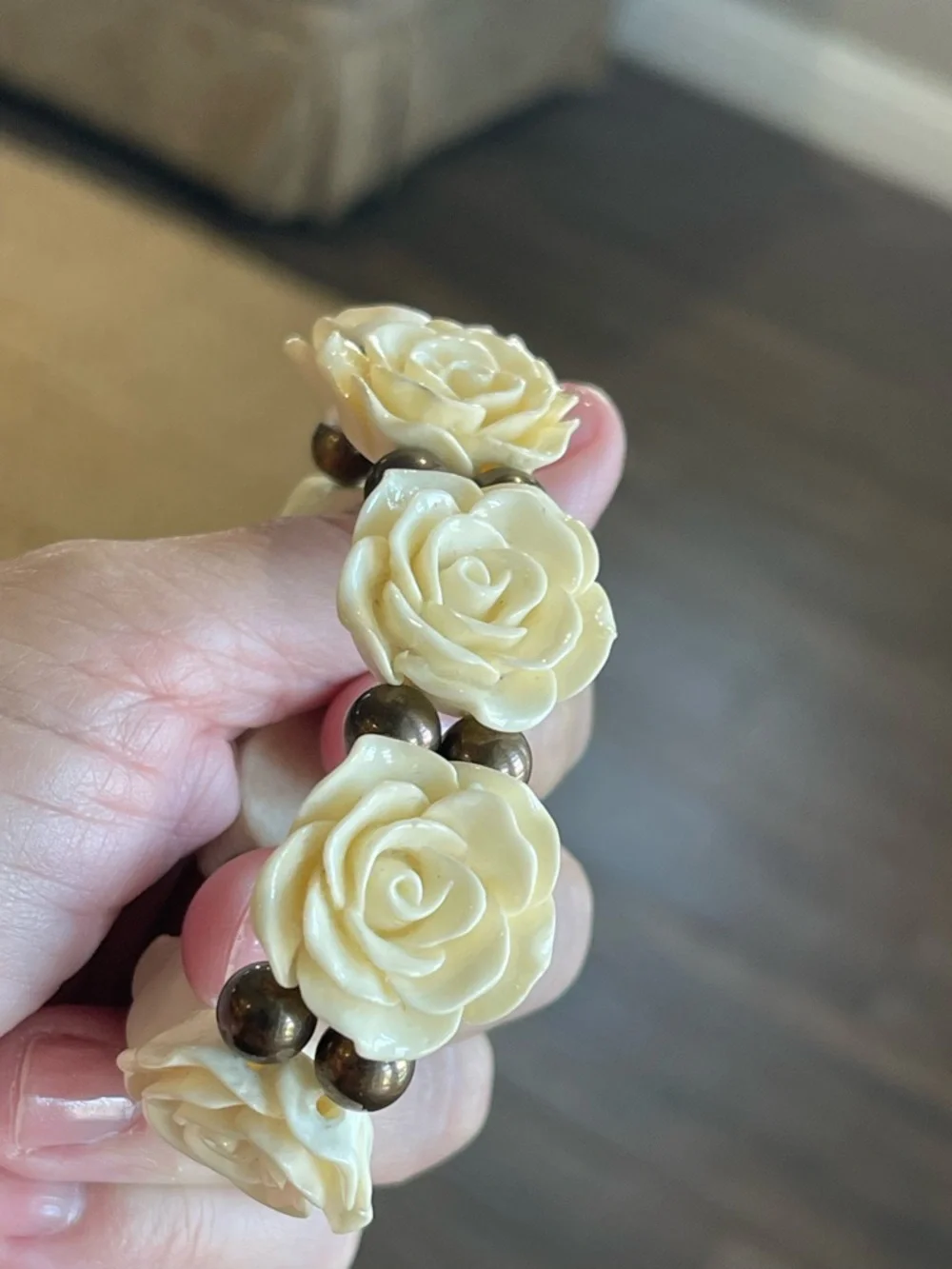 Vintage Style White Carved Rose Bracelet & Earring Jewelry Set